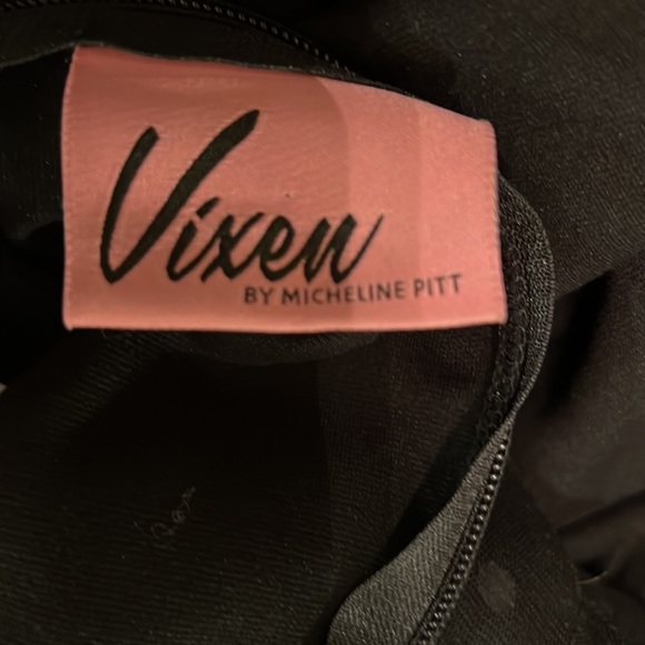 ❤️HOST PICK❤️Vixen by Michelins Pitt Black Midi Dress - Picture 7 of 10